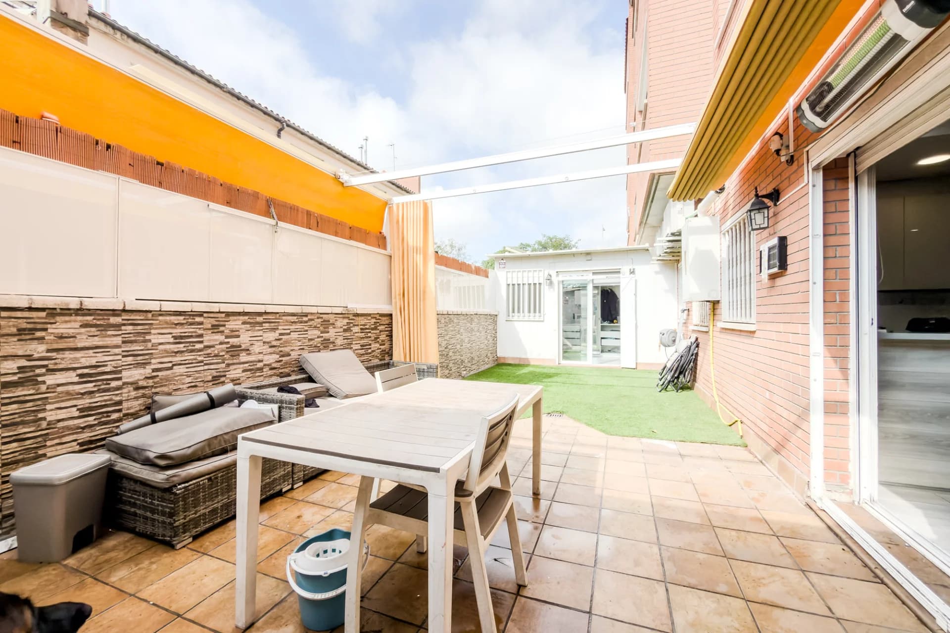Piso con Patio y plaza de Parquing en Bufalà