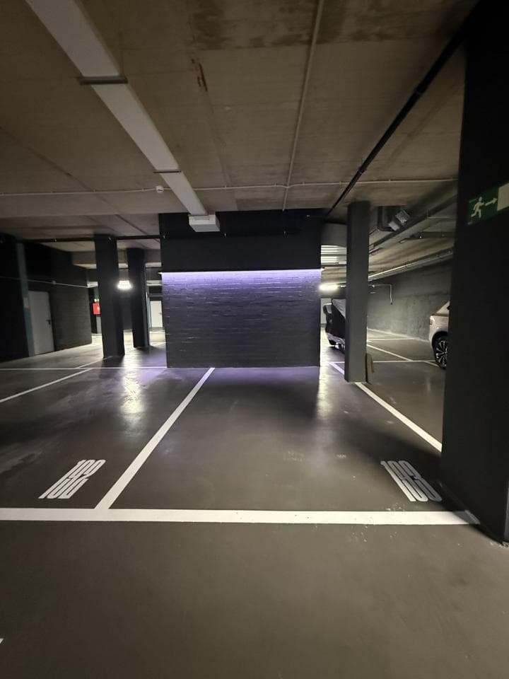 Alquiler plaza de parking grande en Badalona