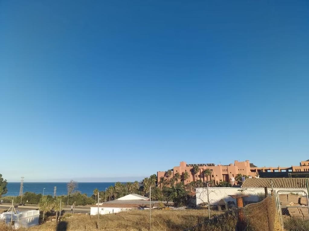 Excepcional terreno en Los Llanos, Estepona